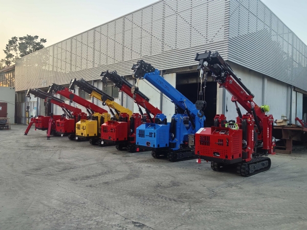 鋰電蜘蛛吊車得工作原理、優(yōu)勢以及應(yīng)用場景